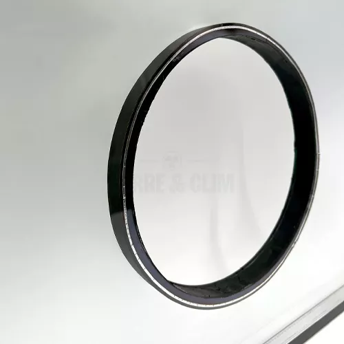 Zoom sur Double vitrage sur-mesure avec trou pour climatiseur